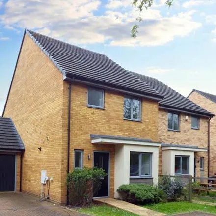 Buy this 3 bed house on Monarch Rise in Stevenage, SG1 4FS