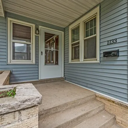 Image 3 - 1133 South 85th Street, West Allis, WI 53214, USA - House for sale