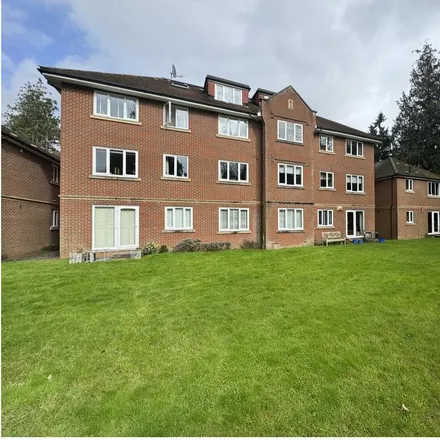 Rent this 1 bed room on AXA PPP in Crescent Road, Royal Tunbridge Wells