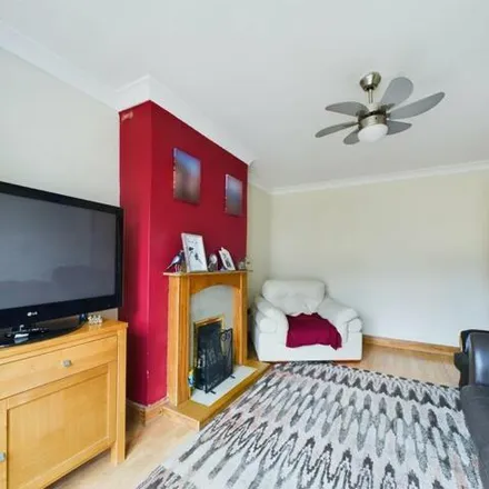 Image 3 - Redhill Road, Hitchin, Hertfordshire, Sg5 - Townhouse for sale