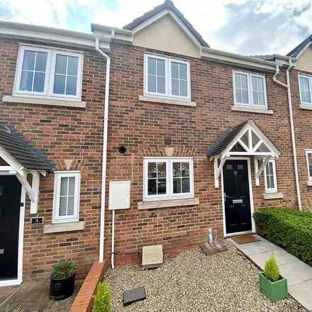 Rent this 3 bed townhouse on unnamed road in Stone, ST15 0NW