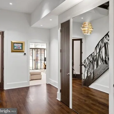 Image 7 - 2041 Locust Street, Philadelphia, PA 19103, USA - Townhouse for sale