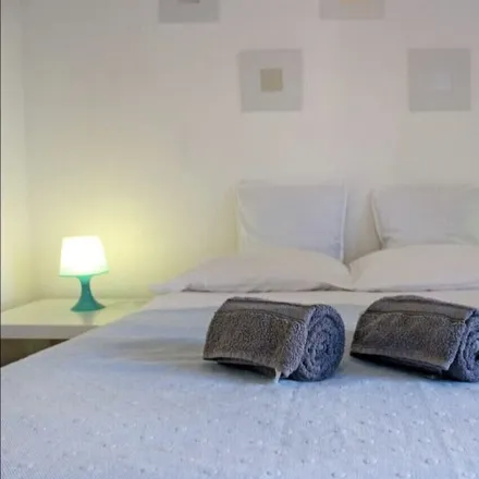 Rent this 1 bed apartment on Parede in Rua Camilo Dionísio Álvares, 2775-240 Cascais