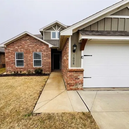 Buy this 4 bed house on unnamed road in El Reno, OK 73036