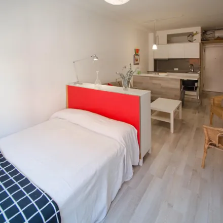 Image 2 - Carrer del Torrent de l'Olla, 191, 08012 Barcelona, Spain - Apartment for rent