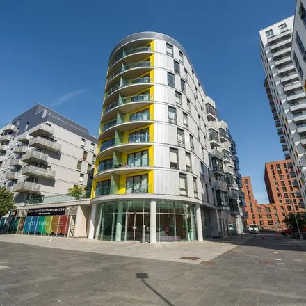 Rent this 2 bed apartment on Hotpod Yoga Reading in 2-4 Chatham Place, Reading