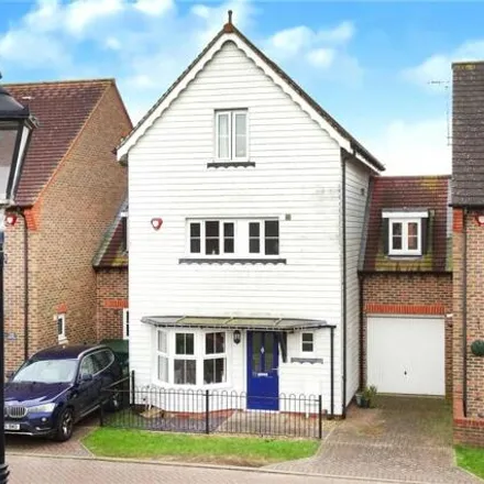 Rent this 5 bed townhouse on Blenheim Play Area in Lucksfield Way, Angmering