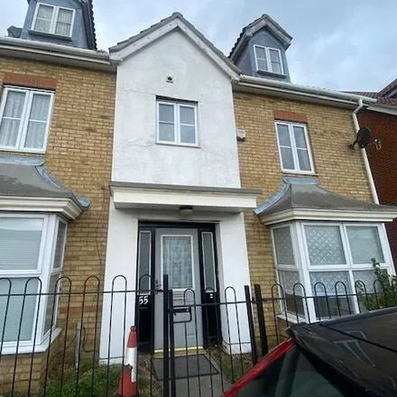 Rent this 1 bed house on 55 Mayflower Road in Grays, RM16 6BE
