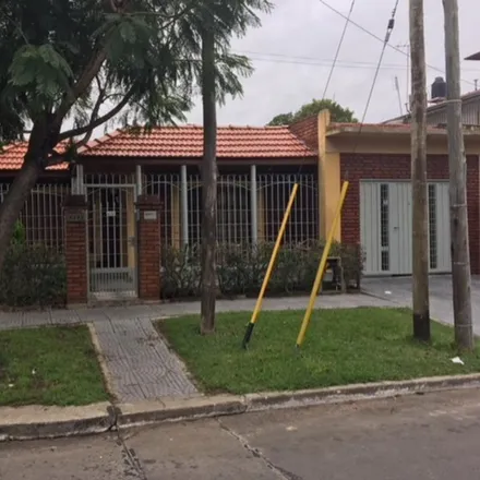 Buy this studio house on Ricardo Rojas 4599 in Quilmes Oeste, B1879 BTQ Ezpeleta