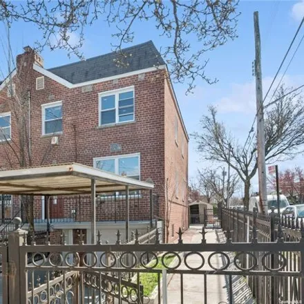 Buy this 4 bed house on 1074 Adee Avenue in New York, NY 10469