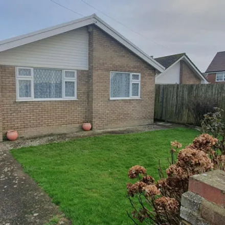 Buy this 3 bed house on Firle Road in Peacehaven, BN10 8DB