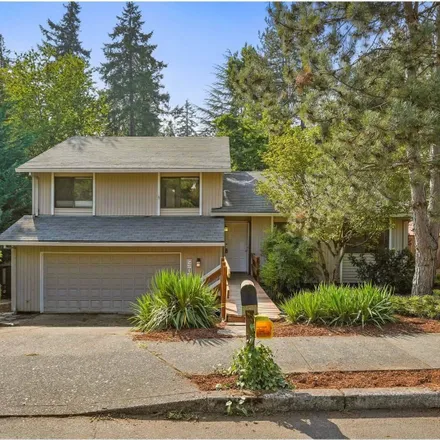 Buy this 3 bed house on 1405 Killarney Drive in West Linn, OR 97068