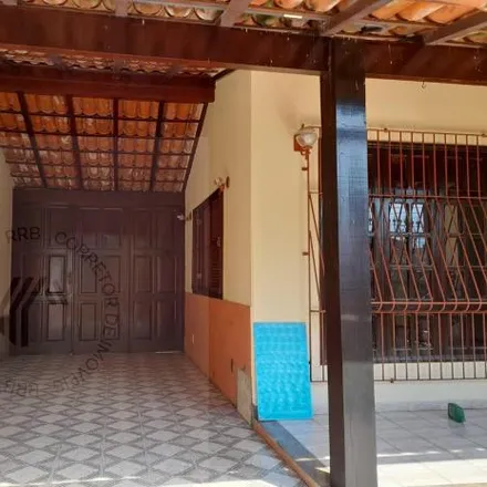 Buy this 5 bed house on Rua Prefeito Antônio Curvelo Benjamin in Cajueiros, Macaé - RJ