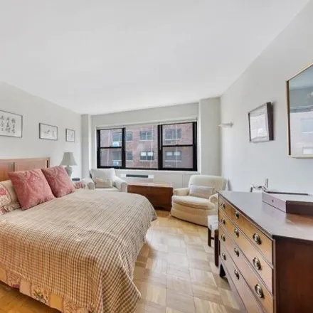 Image 5 - 165 East 72nd Street, New York, NY 10021, USA - Townhouse for sale