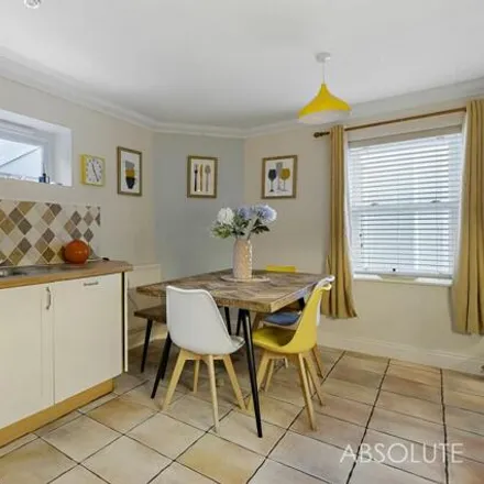 Image 9 - Higher Warberry Road, Torquay, TQ1 1TL, United Kingdom - Townhouse for sale