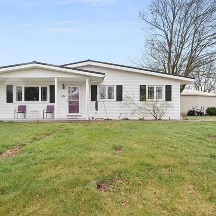 Buy this 3 bed house on 1164 North Long Drive in Syracuse, Kosciusko County