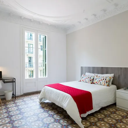 Rent this 5 bed room on Carrer de Balmes in 26, 08001 Barcelona