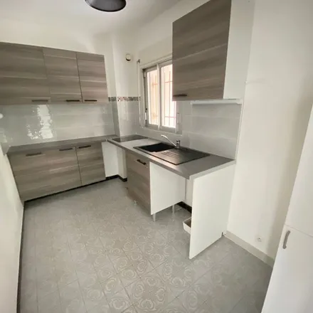 Rent this 3 bed apartment on 2 Cour del Riu in 34790 Montpellier, France