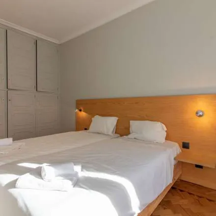 Rent this 4 bed apartment on Santander Totta in Avenida Columbano Bordalo Pinheiro 85-E, 1070-061 Lisbon