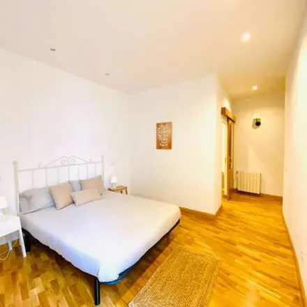 Rent this 3 bed apartment on Centro Cultural de los Ejércitos in Calle del Caballero de Gracia, 28013 Madrid