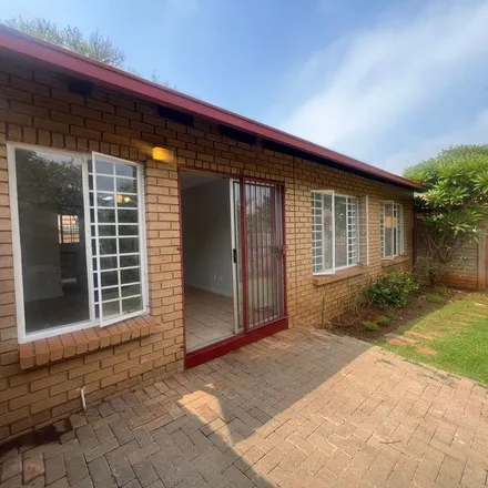 Rent this 3 bed townhouse on 509 Rossouw Street in Tshwane Ward 85, Gauteng