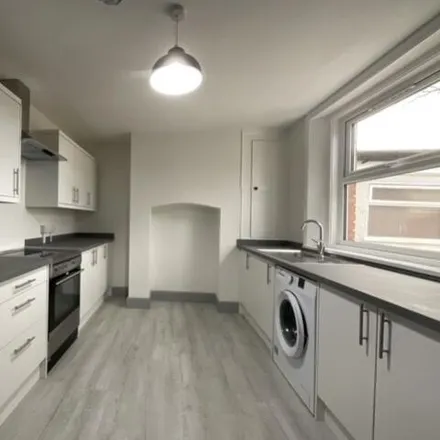 Image 2 - 8 Moreton Crescent, Shrewsbury, SY3 7BZ, United Kingdom - Apartment for rent