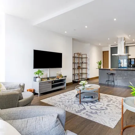 Rent this 2 bed apartment on Hanway Gardens in Hanway Street, London