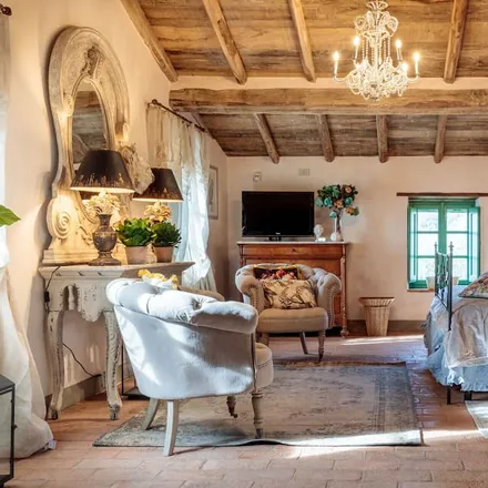 Rent this 5 bed house on Lucca