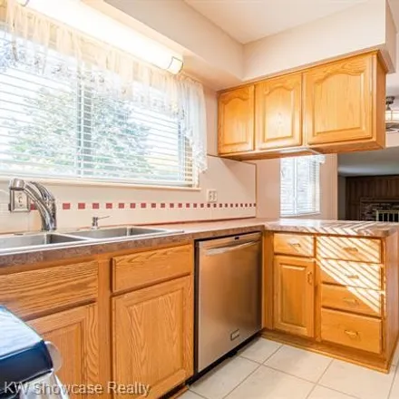 Image 7 - 798 West Oxhill Drive, Oakland County, MI 48386, USA - House for sale