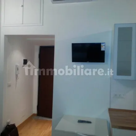 Image 9 - Via Giuseppe Barbaroux 18, 10122 Turin TO, Italy - Apartment for rent