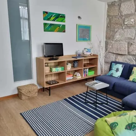 Rent this 2 bed apartment on Hormatica in Rua França Júnior, 4450-073 Matosinhos