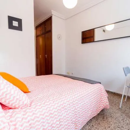 Image 8 - Carrer de Ruben Darío, 14, 46021 Valencia, Spain - Apartment for rent