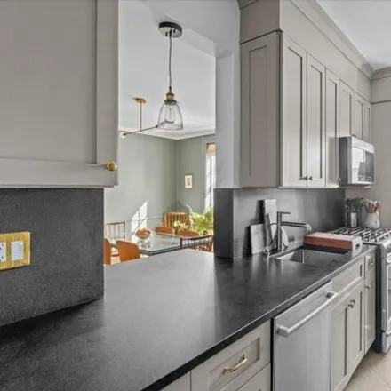 Image 8 - 521 West 238th Street, New York, NY 10463, USA - Apartment for sale