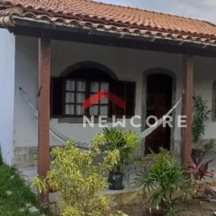 Buy this 2 bed house on Rua 14 in Centro, Ituiutaba - MG