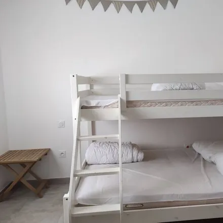 Rent this 3 bed house on 04500 Montagnac-Montpezat