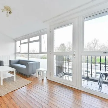 Rent this 3 bed room on Tebbs House in 7-12 Tulse Hill, London