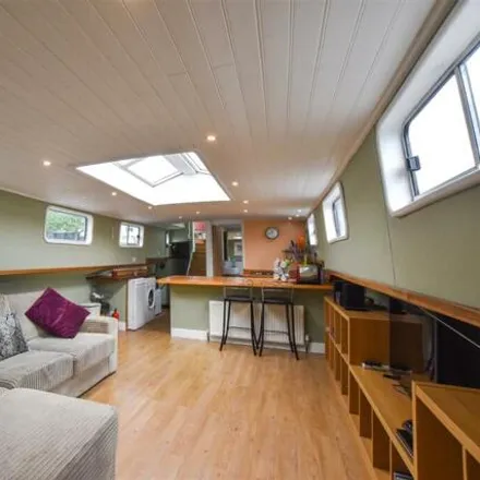 Image 2 - Chelsea Crescent, The Towpath, London, SW10 0XA, United Kingdom - House for sale