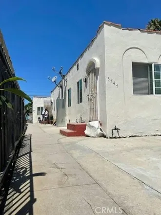 Image 3 - 3755 Ruthelen Street, Los Angeles, CA 90018, USA - House for sale