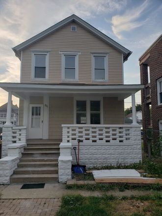 Rent this 4 bed house on 421 N Broadway St in Joliet, IL