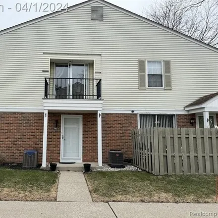 Image 2 - 24686 Spring Lane, Harrison Township, MI 48045, USA - Condo for sale