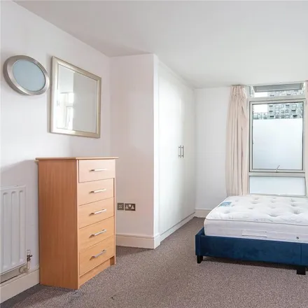Image 3 - Moore House, Cassilis Road, Millwall, London, E14 9LN, United Kingdom - Apartment for rent