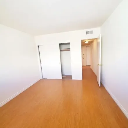 Image 3 - Alley 90791, Los Angeles, CA 91423, USA - Apartment for rent
