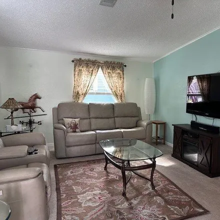 Image 5 - 411 Kings Lake Drive, DeBary, FL 32713, USA - Apartment for sale
