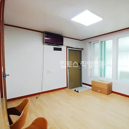 Rent this 2 bed apartment on 서울특별시 서초구 방배동 437-11