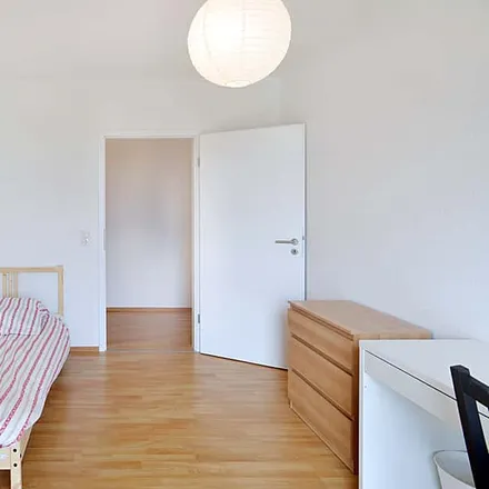 Rent this 5 bed room on Renoirallee 4a in 60438 Frankfurt, Germany