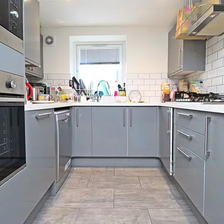 Rent this 1 bed apartment on West Grove in Cardiff, CF24 3AN