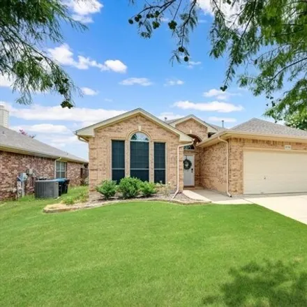 Buy this 3 bed house on 9736 Hathman Ln in Fort Worth, Texas
