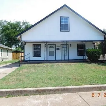 Buy this 5 bed house on 1333 East Richmond Avenue in Fort Worth, TX 76104