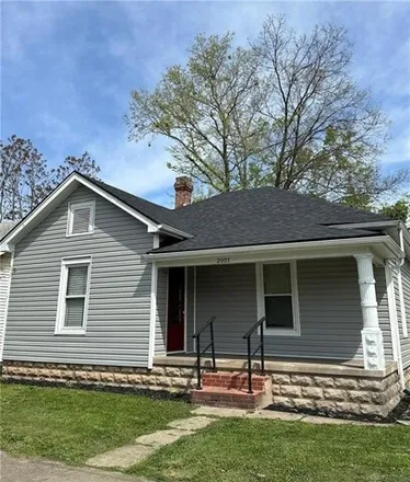 Buy this 2 bed house on 2023 Linden Avenue in Upper Arlington, Middletown