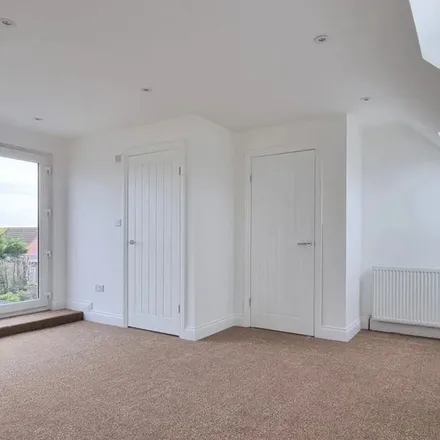 Rent this 5 bed apartment on Penistone Road in London, SW16 5LT